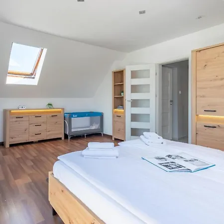 Familia Na Wzgorzu 3 Z Sauna I Sala Zabaw Dla Dzieci דירה *